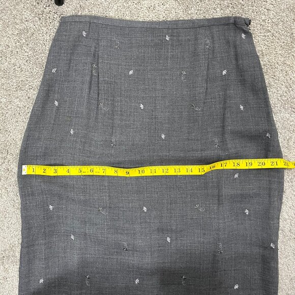Vintage Y2K Talbots Gray Floral Embroidered Wool Blend Midi Length Pencil Skirt - Picture 10 of 10